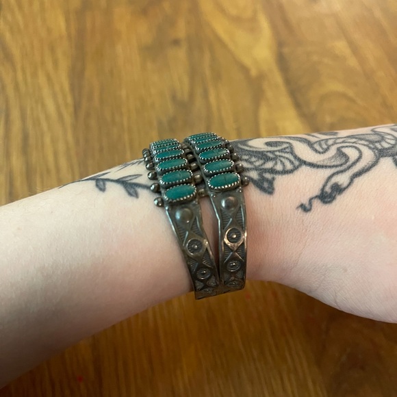 Vintage green turquoise cuff - Picture 2 of 3
